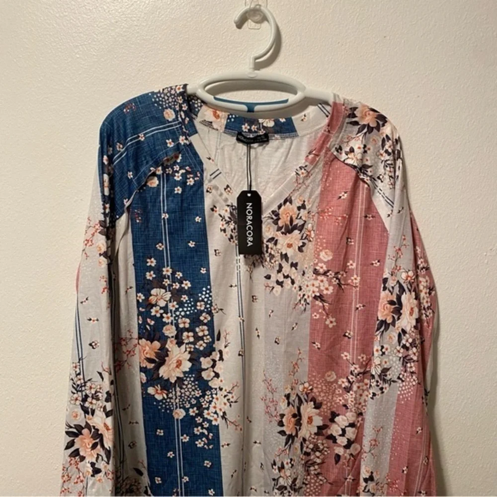 Noracora Tunic Top Women’s Size XL Long-sleeve Floral‎ V Neck NEW